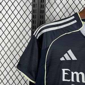 Visuel 4 — Maillot Real Madrid extérieur 2025-26