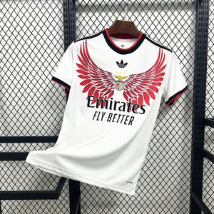 Visuel 1 — Maillot Benfica concept 2026-27