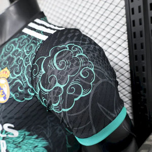 Visuel 3 — Maillot Real Madrid foot concept 2025 2026