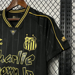 Visuel 2 — Maillot Santos 24/25 Charlie Brown Jr