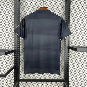 Visuel 2 — Maillot Real Madrid extérieur 2025-26