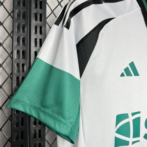 Visuel 4 — Maillot Newcastle 2024-25