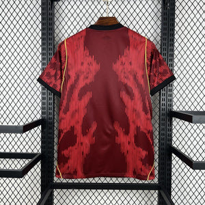 Visuel 2 — Maillot Seleção – Édition Rouge Feu | Été 2026