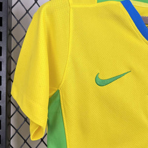 Visuel 3 — MAILLOT BRESIL FEMININ DOMICILE 2025