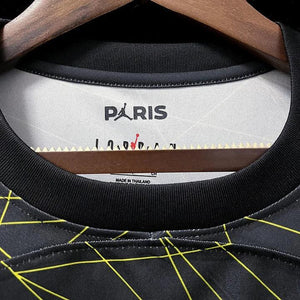 Visuel 2 — Maillot Paris Saint-Germain saison 2023-2024 édition fourth
