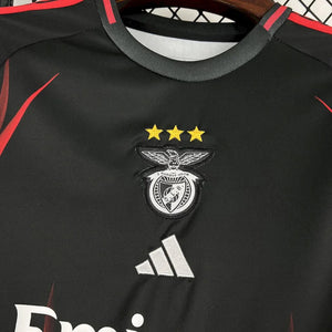 Visuel 3 — Maillot Benfica concept 2025-26