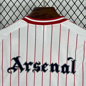 Visuel 3 — Maillot Arsenal concept 2025-26