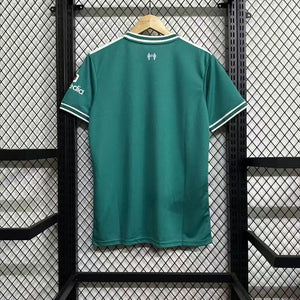 Visuel 2 — Maillot Liverpool 2025-26