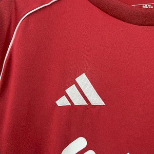 Visuel 8 — Maillot Liverpool 2025-26