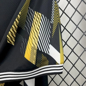 Visuel 4 — Maillot Real Madrid concept 2025-26