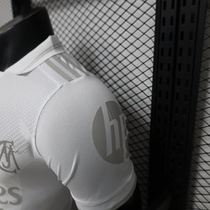Visuel 4 — Maillot Real Madrid concept 2026-27