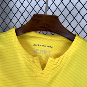 Visuel 3 — Maillot Romanie 2025