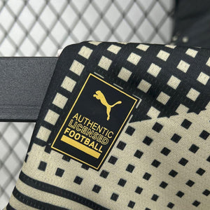 Visuel 3 — Maillot 25-26 Manchester
