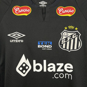 Visuel 5 — Maillot Santos concept 2025-26