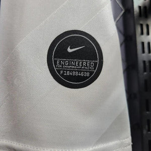 Visuel 9 — Maillot Paris Retro 2019 2020