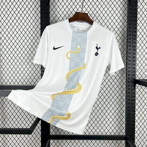 Visuel 1 — Maillot Tottenham concept 2025-26