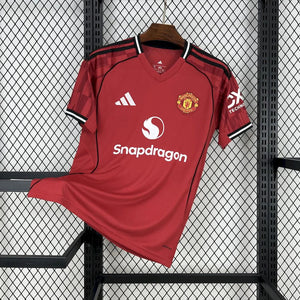 Visuel 1 — Maillot Manchester United 2025-26