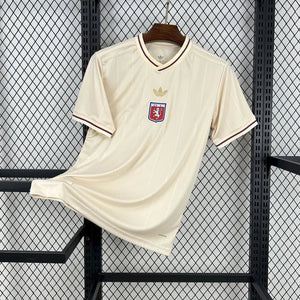 Visuel 1 — Maillot Lyon concept 2025-26