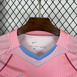 Visuel 3 — Maillot FC Barcelone Concept Rose 2025-26