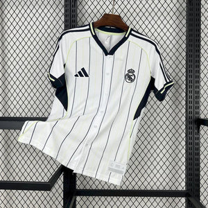 Visuel 1 — Maillot Real Madrid concept 2025-26