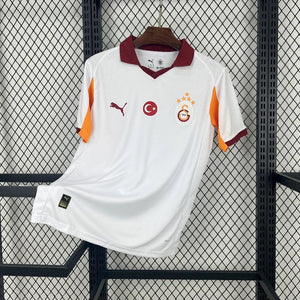 Visuel 1 — Maillot Galatasarays extérieur 2025-26