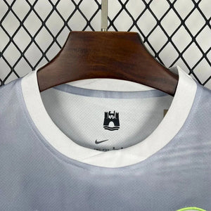 Visuel 7 — Maillot Wolfsburg extérieur 2025-26
