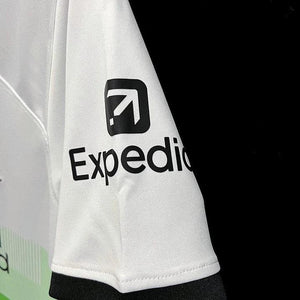 Visuel 3 — Maillot Liverpool saison 2023-2024 extérieur