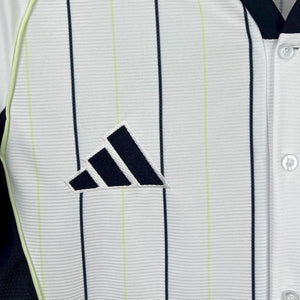 Visuel 7 — Maillot Real Madrid concept 2025-26