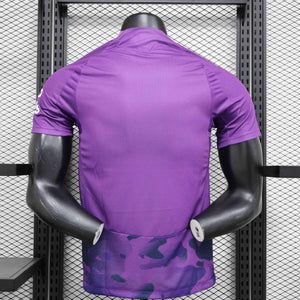 Visuel 2 — Maillot Fulham 2024-25