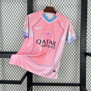 Visuel 1 — Maillot Paris Rose concept 2025