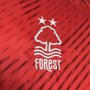 Visuel 3 — Maillot Nottingham Forest 2024-25