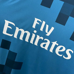 Visuel 4 — Real Madrid maillot foot 2017 2018 retro