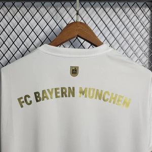 Visuel 2 — Maillot Bayern Munich saison 2022-2023 extérieur