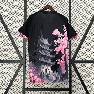 Visuel 4 — Maillot Japon saison 2023-2024 édition spéciale dragon noir et rose