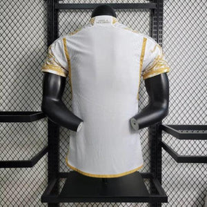 Visuel 9 — Maillot Real Madrid saison 2023-2024 édition limitée doré