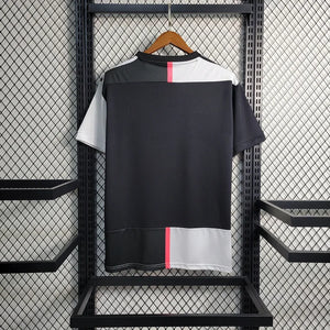 Visuel 2 — MAILLOT RÉTRO JUVENTUS 2019/20