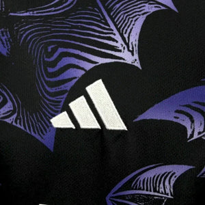 Visuel 3 — Maillot Édition spéciale Real Madrid 2024/25 Chauve Souris
