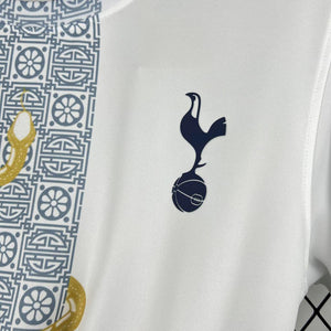 Visuel 4 — Maillot Tottenham concept 2025-26