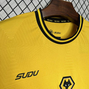 Visuel 3 — Maillot Wolves 2024-25