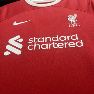 Visuel 2 — Maillot Liverpool Domicile 2023 2024