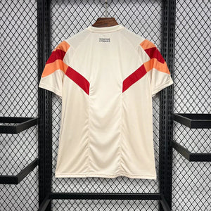 Visuel 4 — Maillot Lyon concept 2024-25