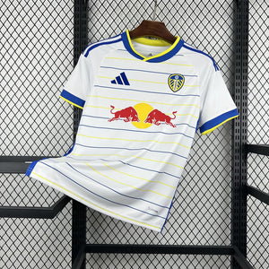 Visuel 1 — Maillot Leeds Domicile 2026/27