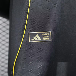 Visuel 4 — Maillot Real Madrid concept 2025-26