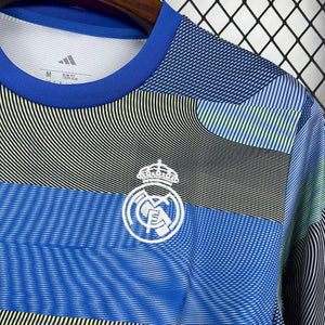 Visuel 4 — Maillot Real Madrid concept 2025-26