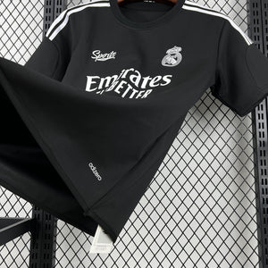 Visuel 5 — Maillot Real Madrid Concept 2026/27