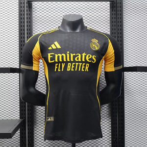 Visuel 1 — Maillot Real Madrid concept 2025-26