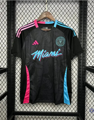Visuel 1 — Maillot Inter Miami 2024/25 Concept