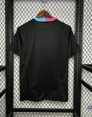 Visuel 2 — Maillot Inter Miami 2024/25 Concept