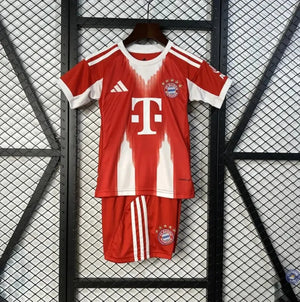 Visuel 1 — Kits Enfants FC Bayern 2025/26 Domicile
