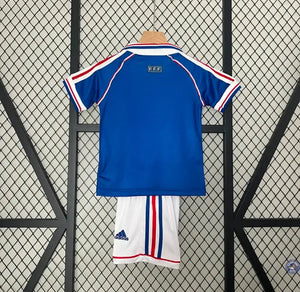 Visuel 2 — Kits Enfants France 1998